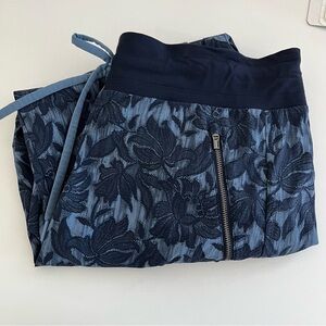 Athleta‎ Trekkie North Women's Joggers Ethereal Bloom Cottage Floral 14 active